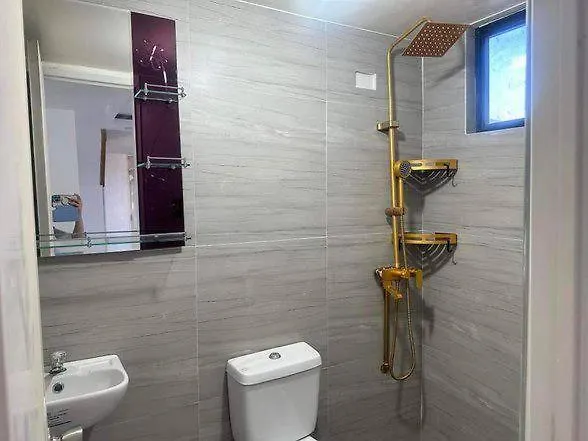 Condo Apartment 公寓
