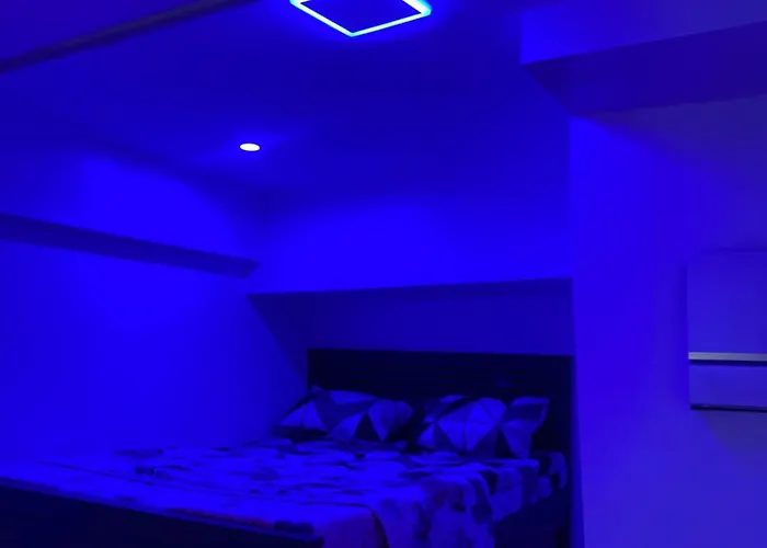 Condo Apartment 公寓